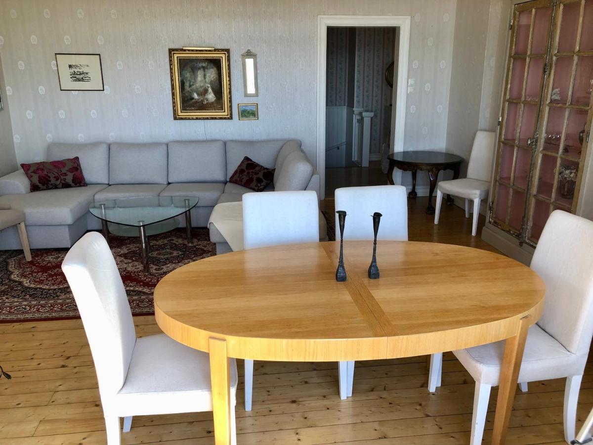 Vacker Vaning Med Havsutsikt I Stroemstads Centrum. エクステリア 写真