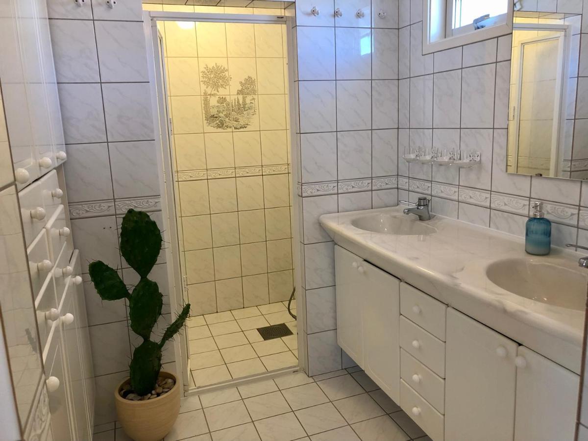 Vacker Vaning Med Havsutsikt I Stroemstads Centrum. エクステリア 写真